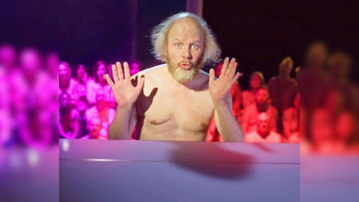 Philippe Katerine, cantor que apareceu de "Papai Smurf" na abertura de Paris-2024