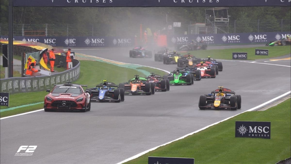 Corrida Sprint na Bélgica foi abreviada pela chuva
