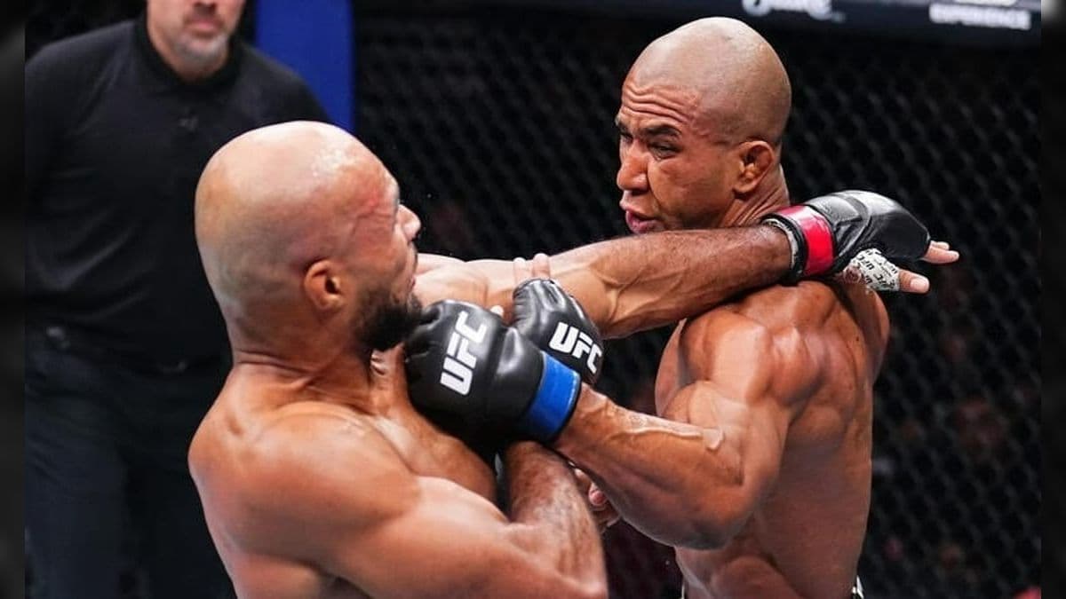Gregory Rodrigues conecta golpe de esquerda em Christian Leroy Duncan no UFC 304, em Manchester, em julho de 2024.