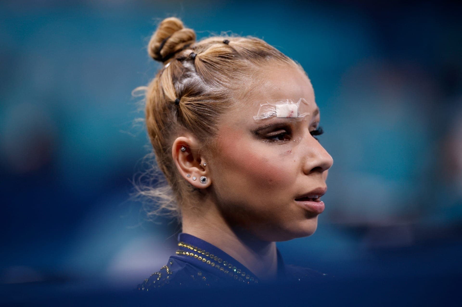 Flávia Saraiva cortou o supercílio no aquecimento para a final da ginastica artistica
