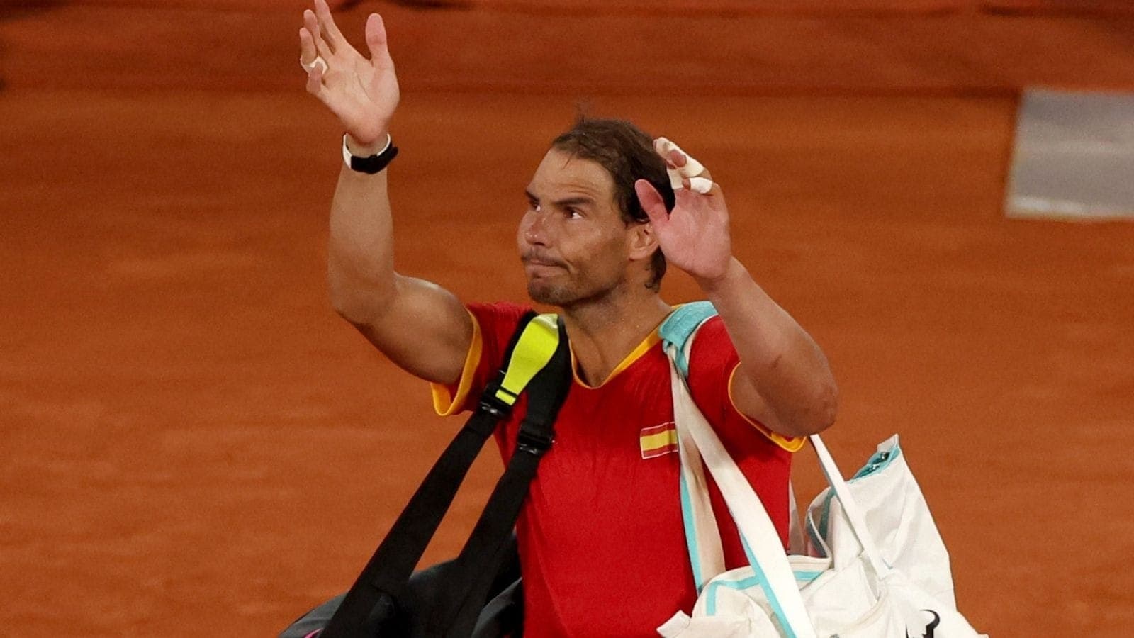 Rafael Nadal se despede de Paris sem medalhas