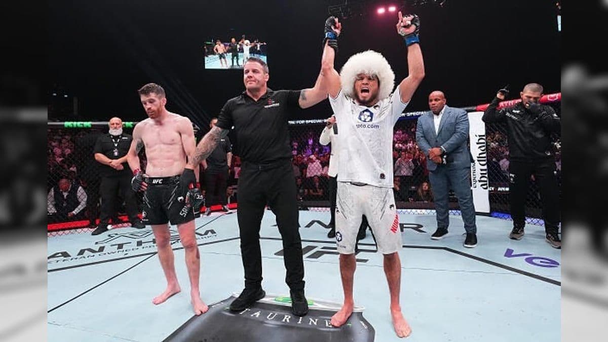 Umar Nurmagomedov venceu Cory Sandhagen na luta principal do UFC Abu Dhabi.