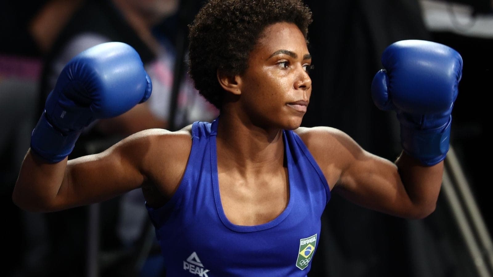 Jucielen é eliminada nas quartas de final em Paris
