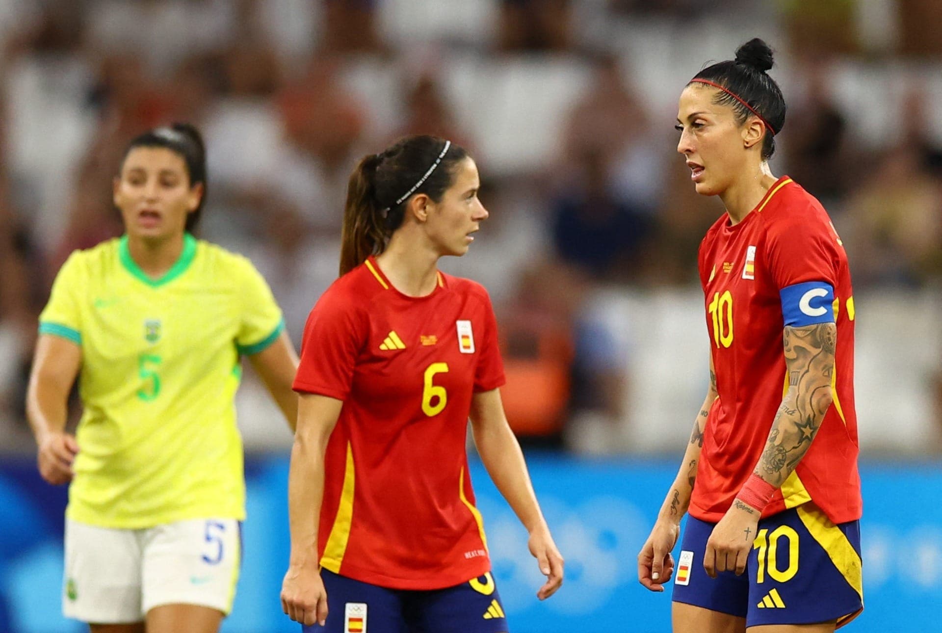 Jenni Hermoso, camisa 10 e capitã da Espanha, no jogo contra o Brasil