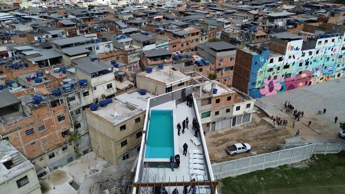 SEOP realiza demolição de 40 contruções irregulares
