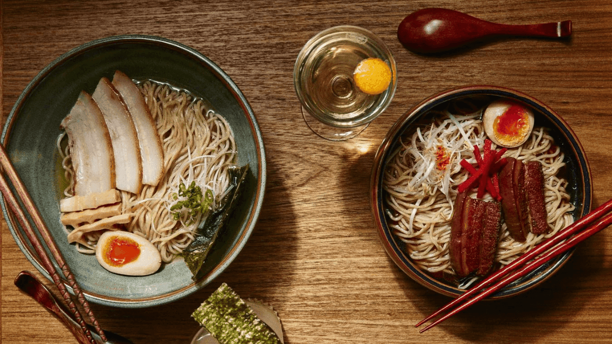 Ryukyu Ramen e o Special Okinawa Shio Ramen, do Jojo Ramen