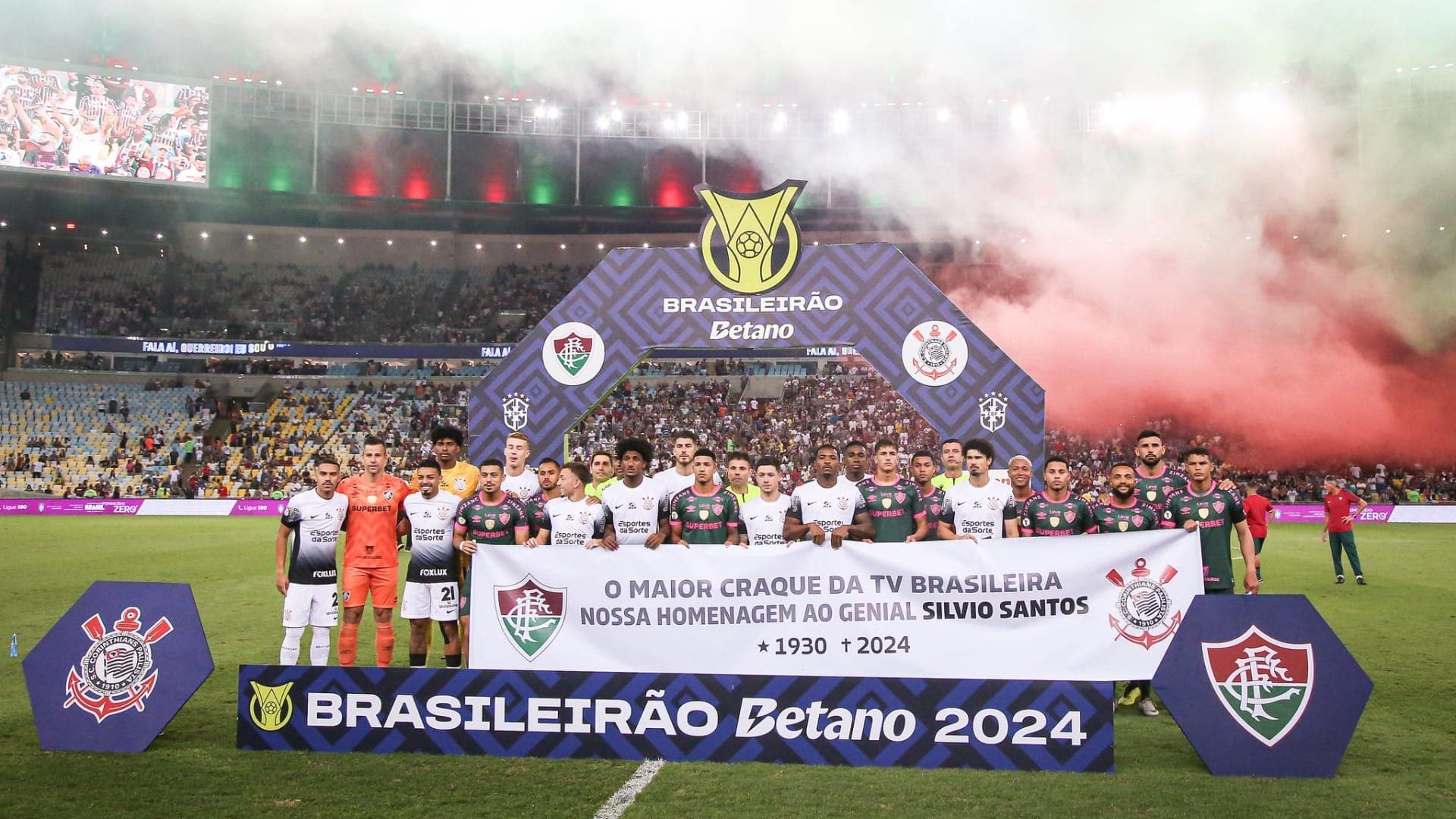 Corinthians e Fluminense fazem homenagem a Silvio Santos