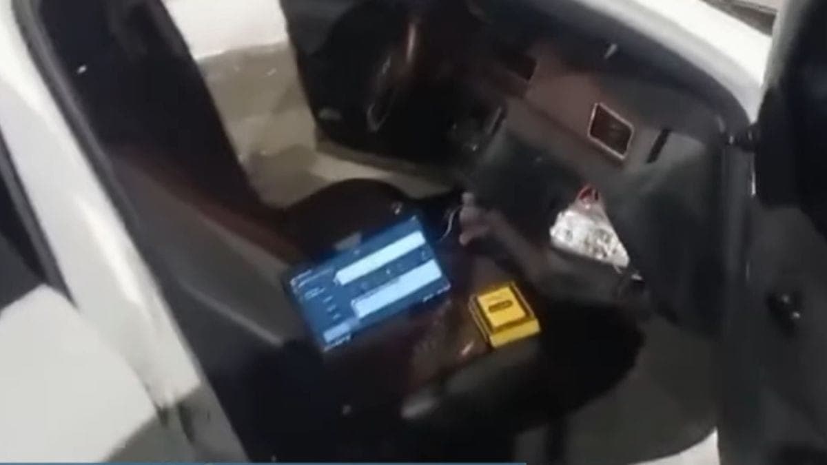 Carro era equipado para disparar golpes