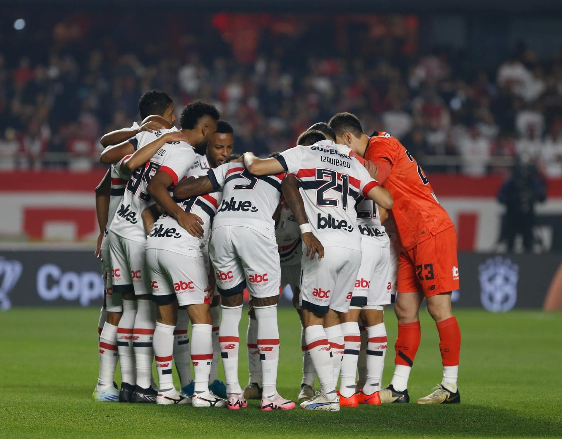 São Paulo Homenageia Izquierdo em partida da Copa do Brasil