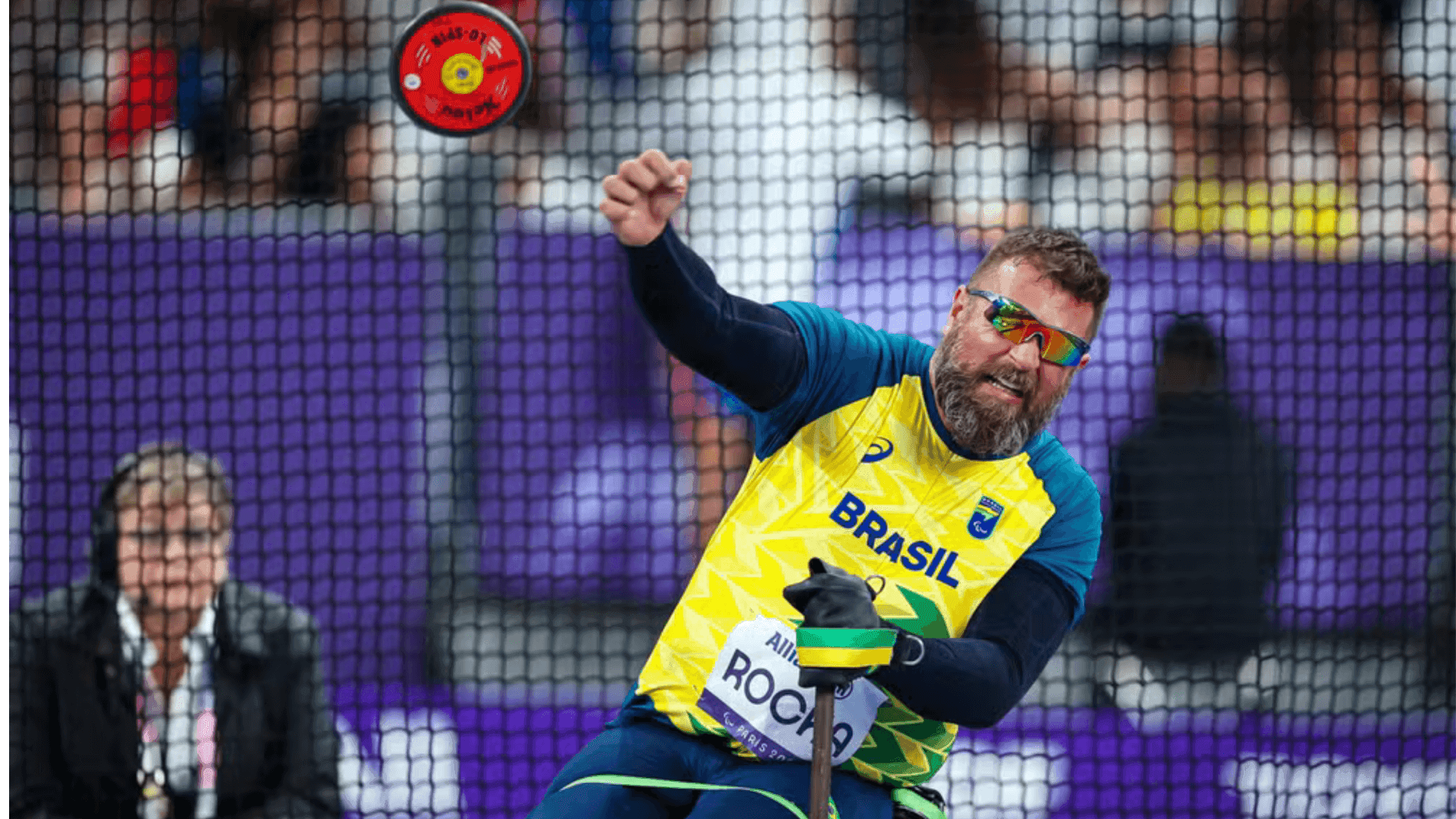 André Rocha durante prova que garantiu o bronze na Paralimpíada de Paris