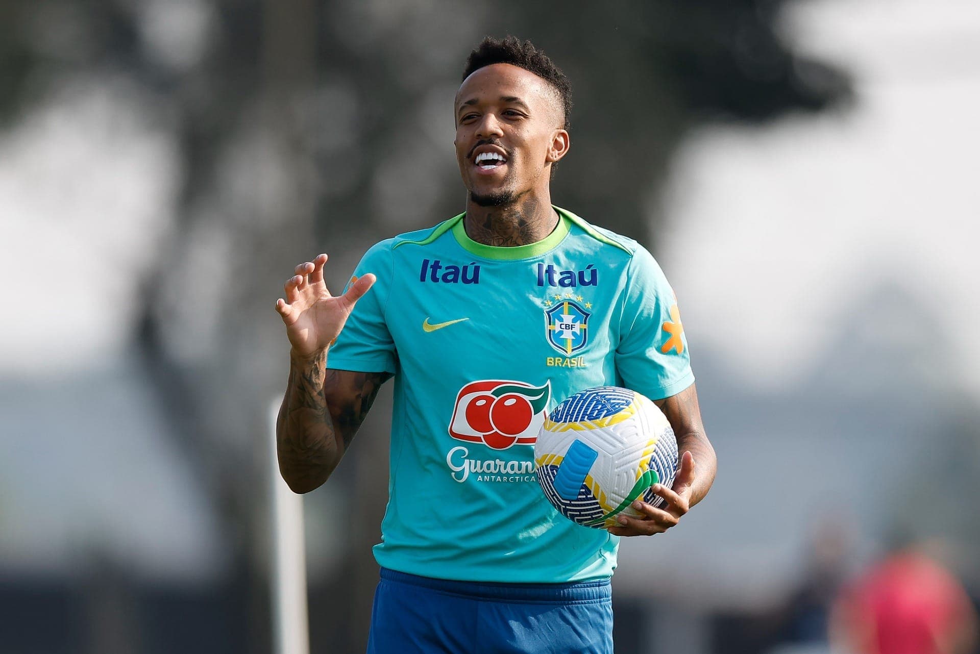 Éder Militão é cortado da Seleção Brasileira por lesão muscular