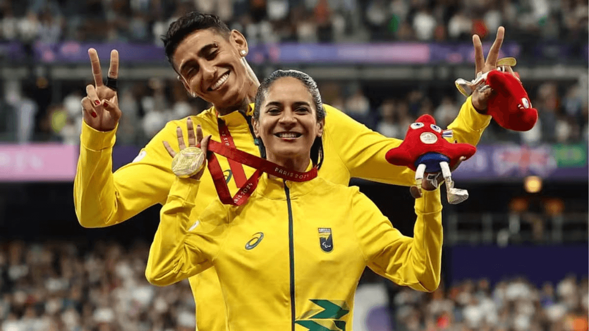 Jerusa Geber conquistou a medalha de ouro no atletismo - categoria 200m T11 (para atletas com deficiência visual)