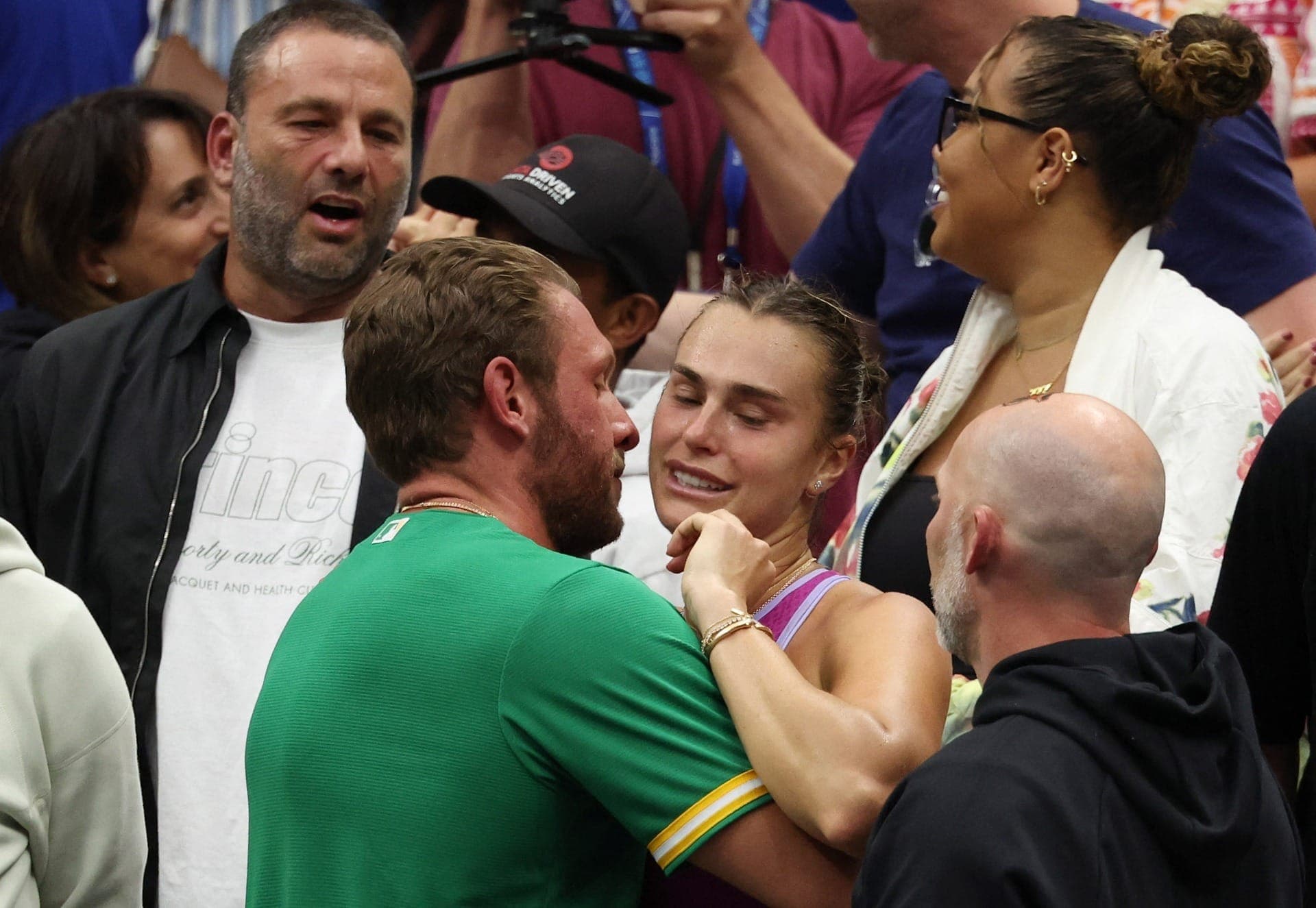 Sabalenka comemora título do US Open 2024 com o namorado Georgios Frangulis