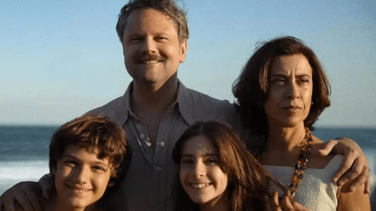 Filme protagonizado por Fernanda Torres e Selton Mello levou o prêmio em Veneza