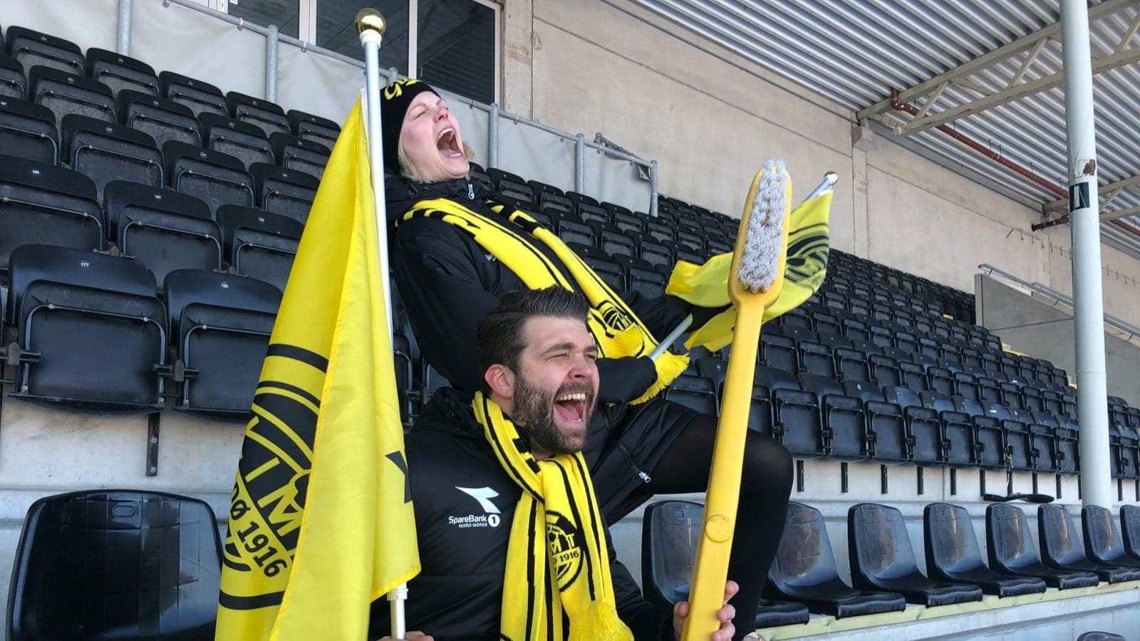 Torcida do Bodo/Glimt tem a escova de dente como símbolo