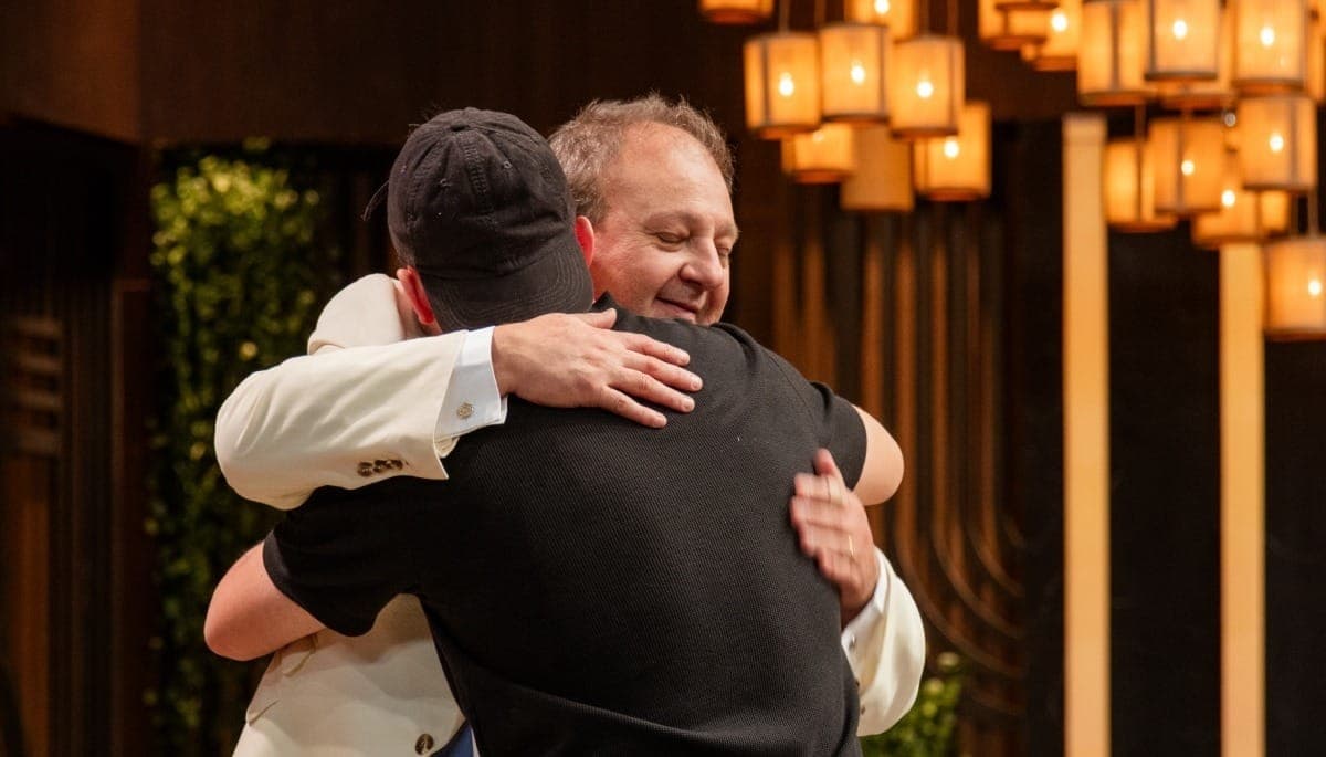 Jacquin abraçou João Vitor na eliminação do cozinheiro