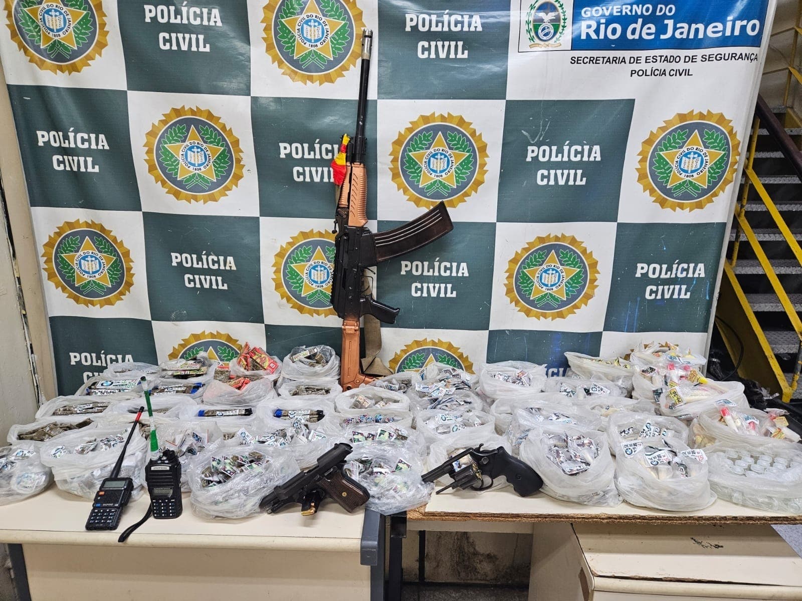 Materiais apreendidos na ação da Polícia Civil