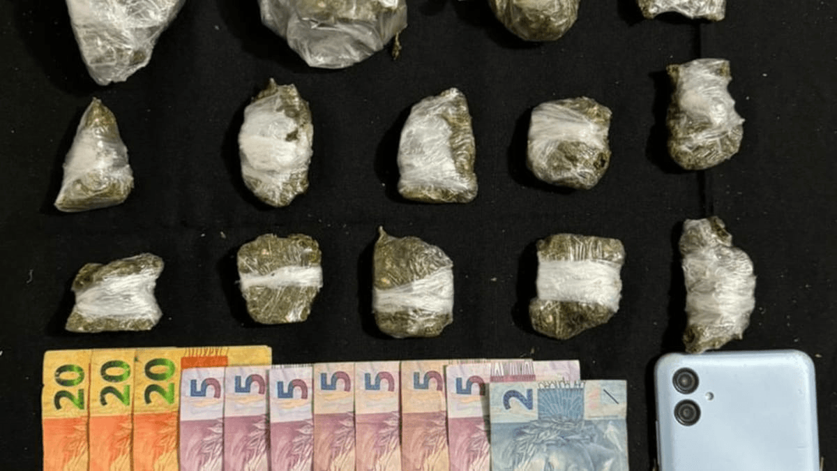 As drogas estavam com um homem e um adolescente