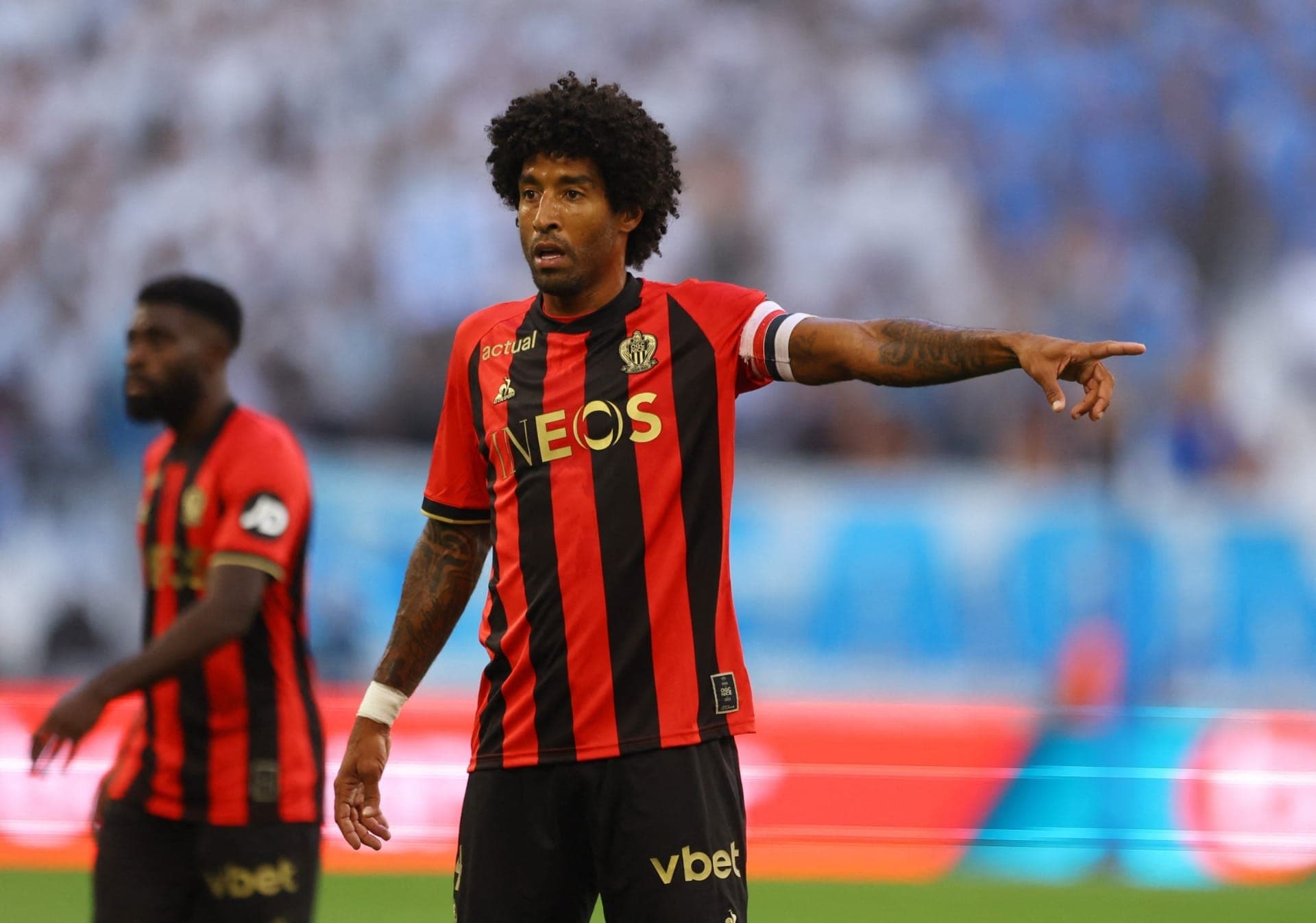 Dante é capitão e titular do Nice mesmo aos 40 anos