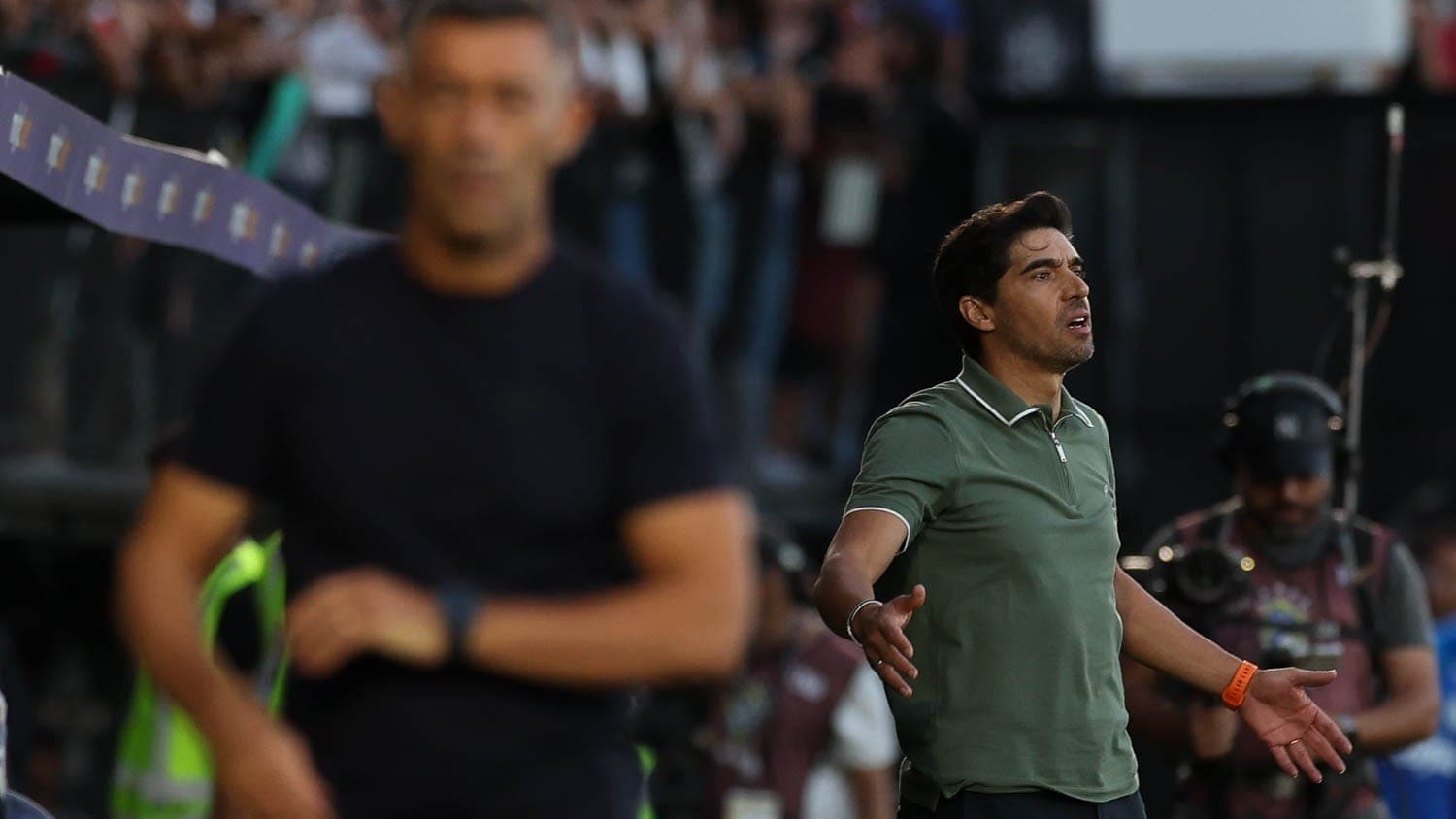 Abel Ferreira em Bragantino x Palmeiras pelo Brasileirão