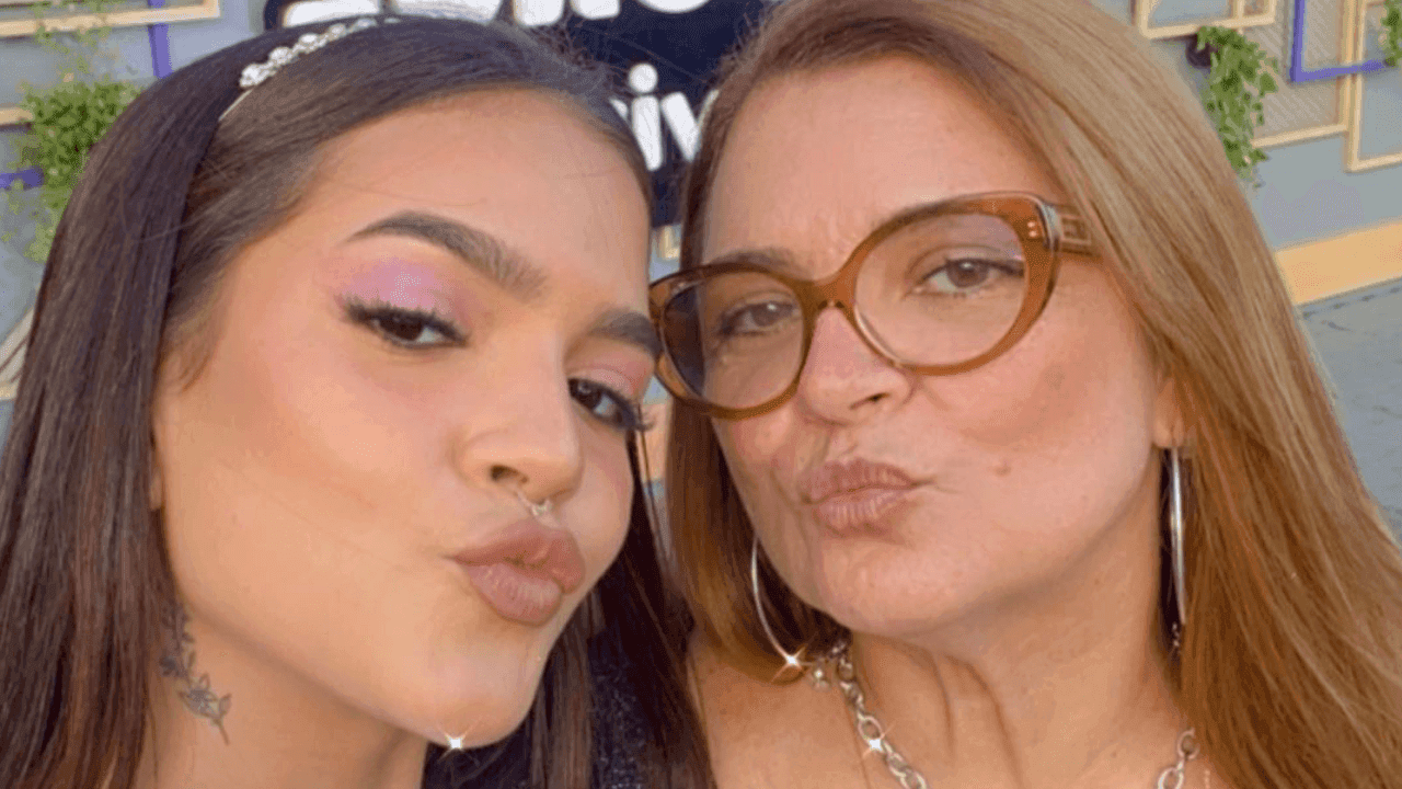 Mel Maia e a mãe, Debora Maia, em foto de arquivo pessoal