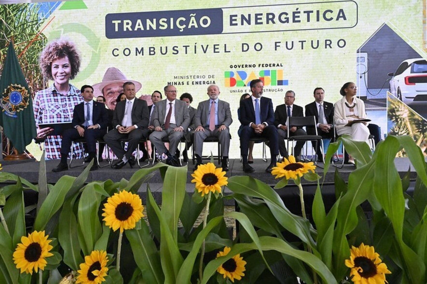 Lula sanciona Lei dos Combustíveis nesta terça-feira (8)