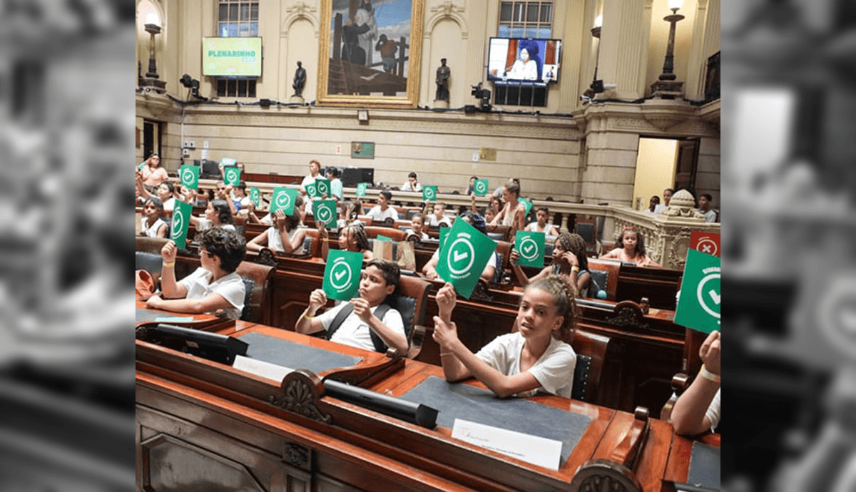 120 crianças têm oportunidade de atuar como vereadores por um dia