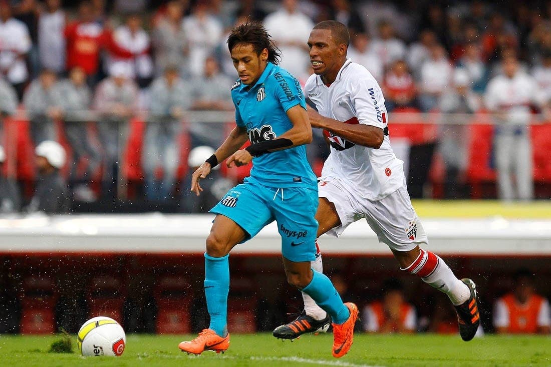Neymar contra o São Paulo