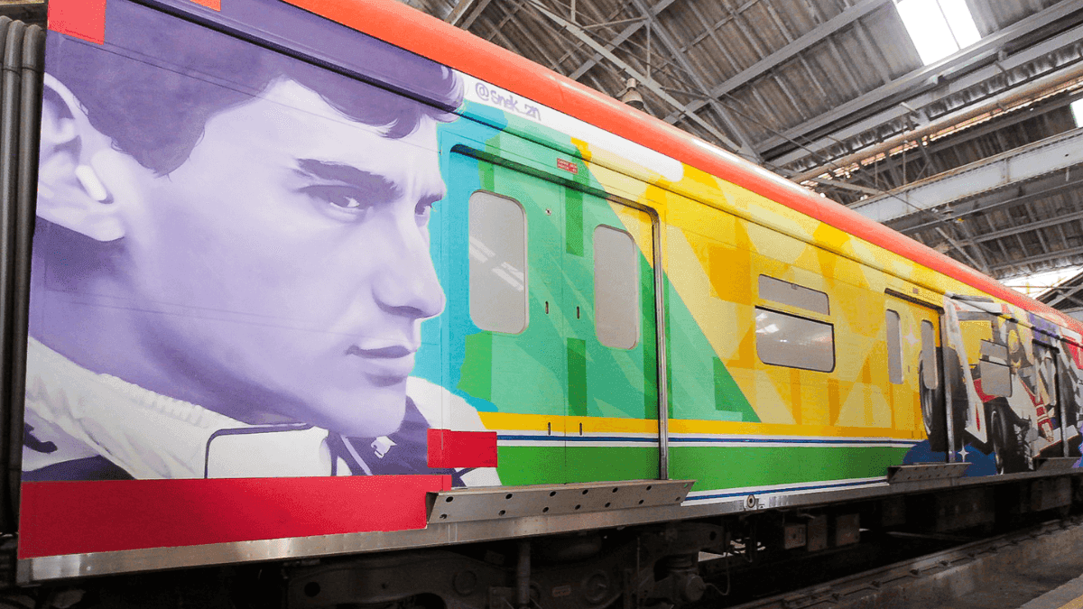 CPTM inaugura exposição que homenageia 30 anos do legado de Ayrton Senna