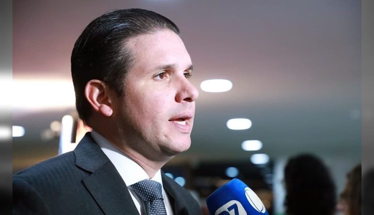 Lira anuncia apoio a Hugo Motta para presidência da Câmara dos Deputados