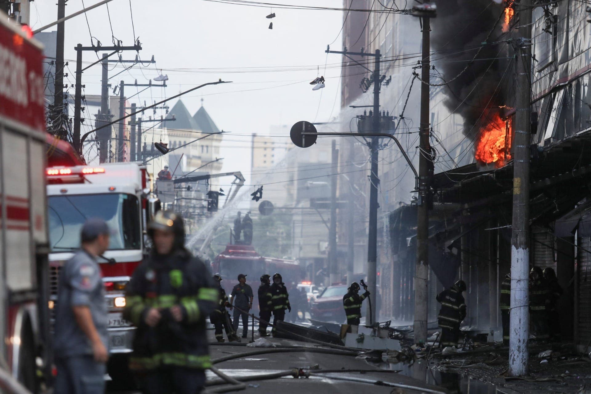 Shopping na região do Brás sofreu um incêndio nesta quarta-feira (30)