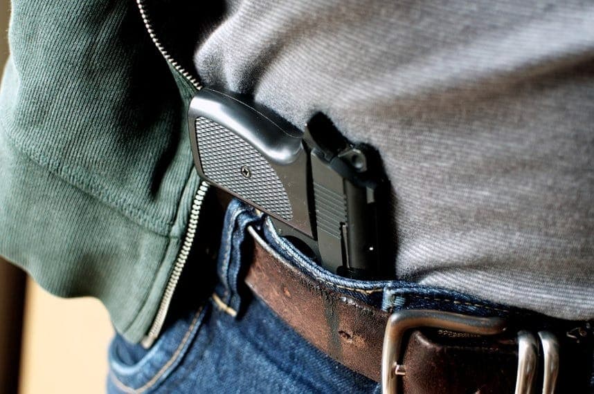 Servidores da Funai poderão ter porte de arma