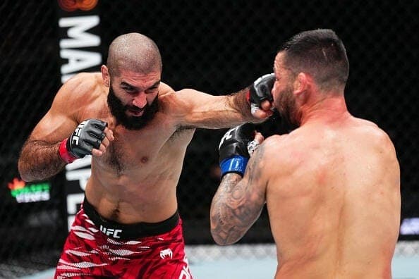 Aiemann Zahabi venceu Pedro Munhoz no UFC Edmonton.