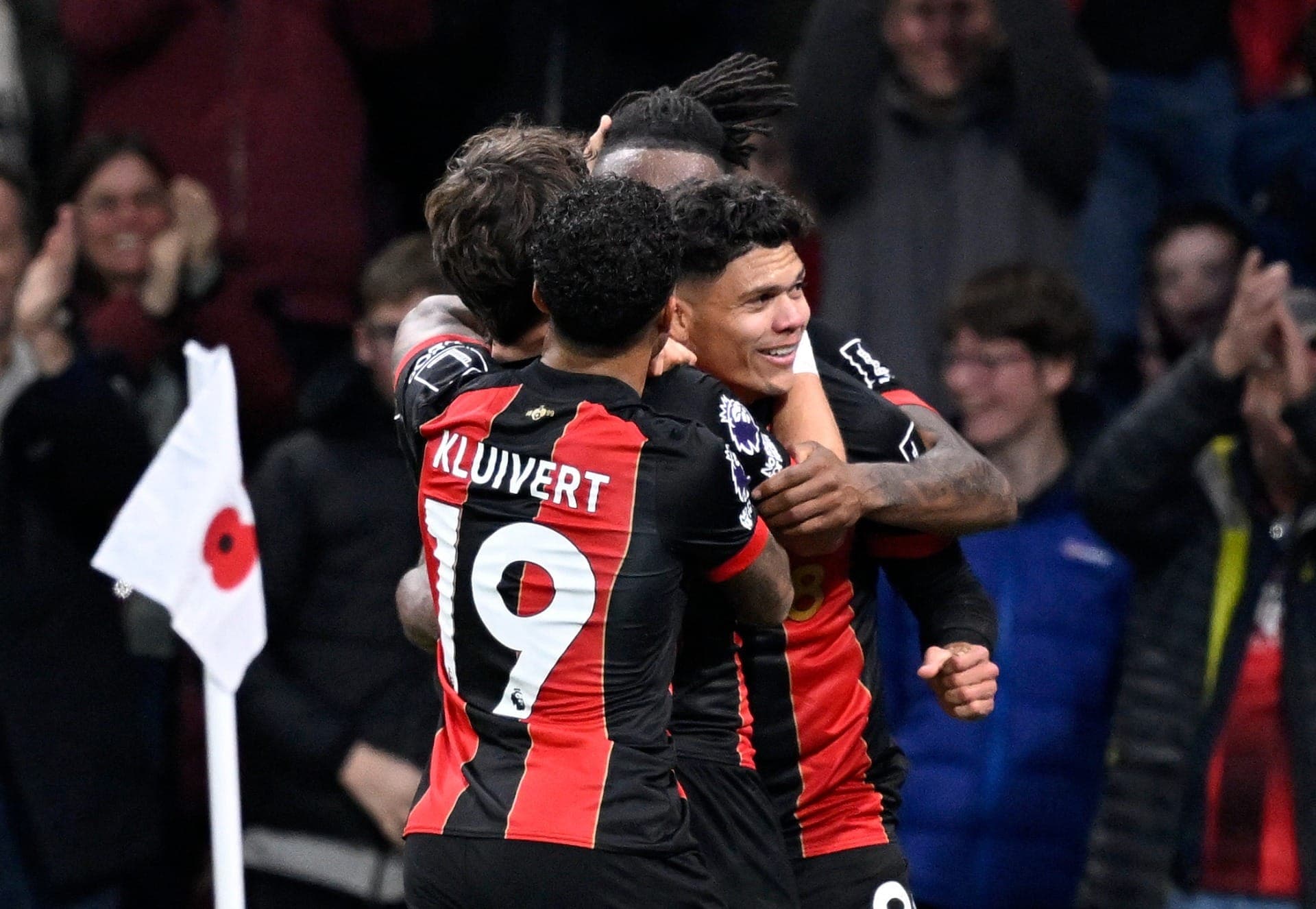 Evanilson comemora gol do Bournemouth