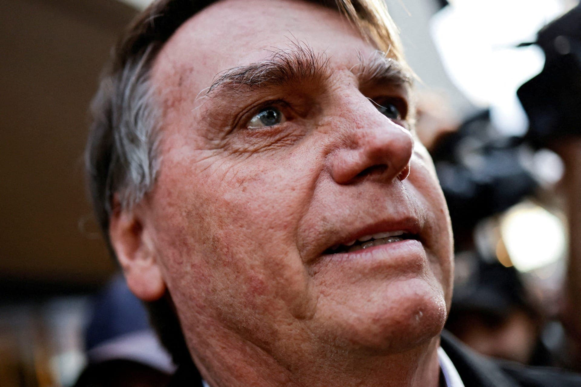 Ex-presidente Jair Bolsonaro (PL), atualmente inelegível, busca recuperar seus direitos políticos