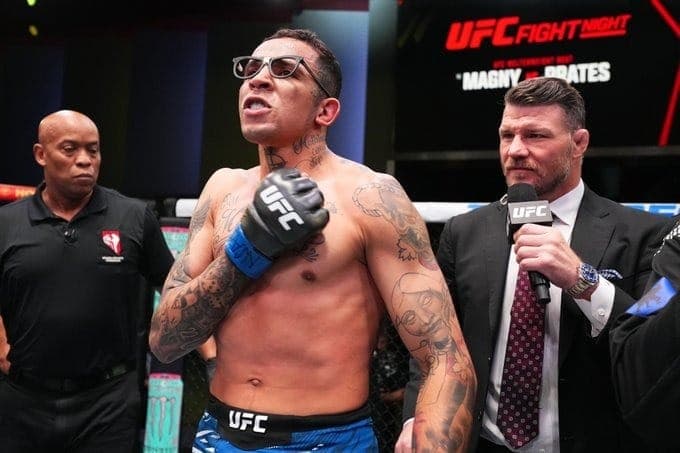 Carlos Prates com o óculos da Fighting Nerds