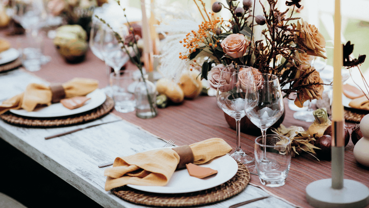 NOIVA CONTRATA BUFÊ VEGANO PARA CASAMENTO, MAS CONVIDADOS PREFEREM PIZZA