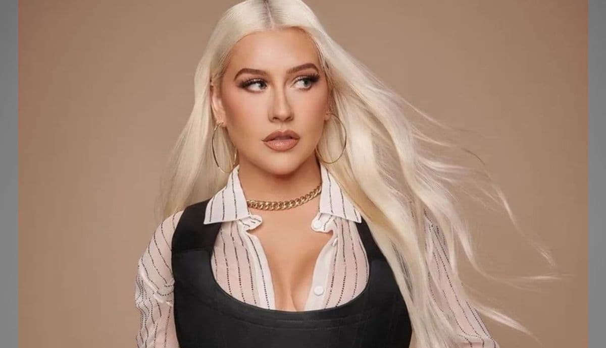 Christina Aguilera fará show no CarnaUOL 2025