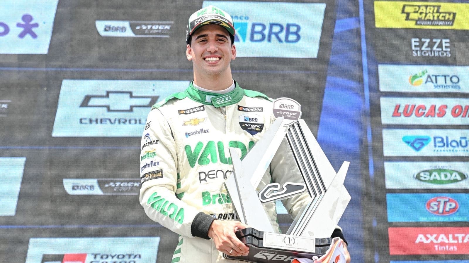 Gaetano di Mauro comemora vitória na corrida 2 da Stock Car em Goiânia