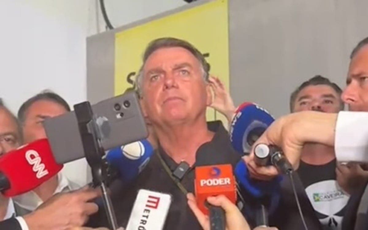 Jair Bolsonaro em entrevista coletiva, em Brasília