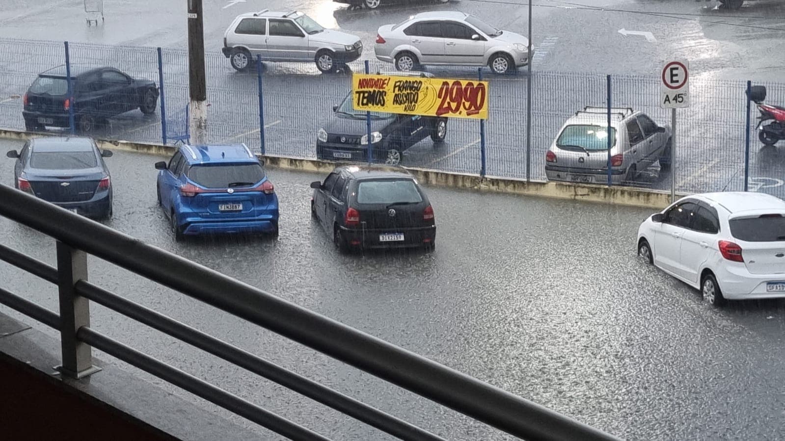 Cidade registrou pontos de alagamento