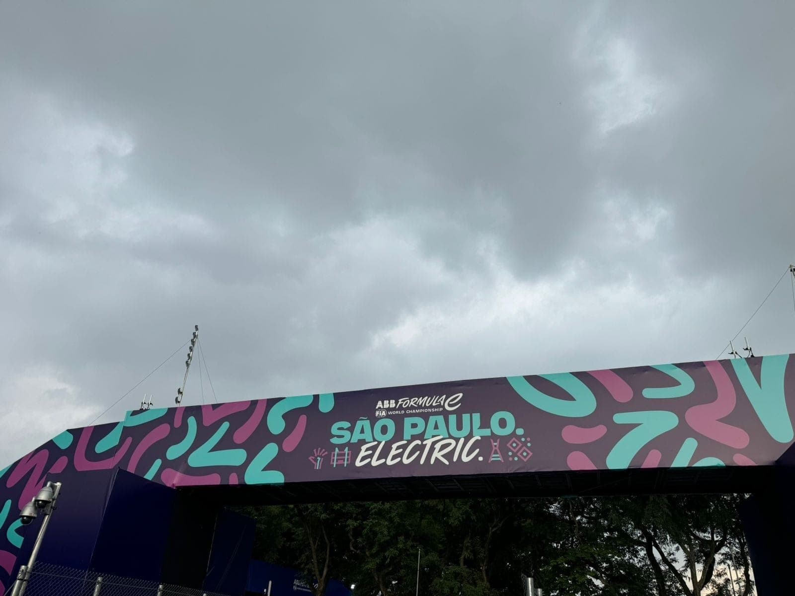 Nuvens no Circuito do Anhembi antes do E-Prix de São Paulo
