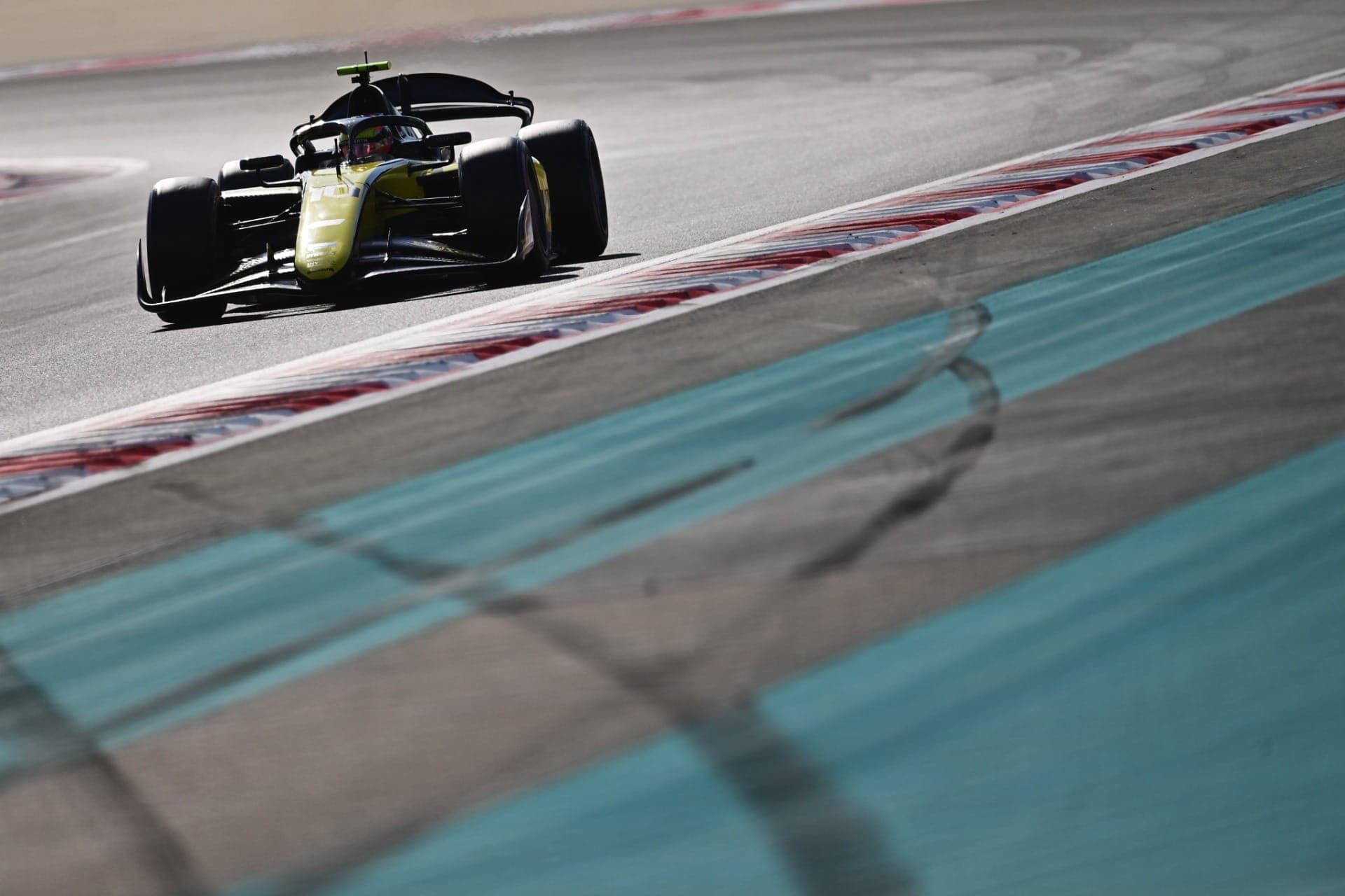 Italiano assume vaga na Invicta em 2025 após título da F3 em 2024