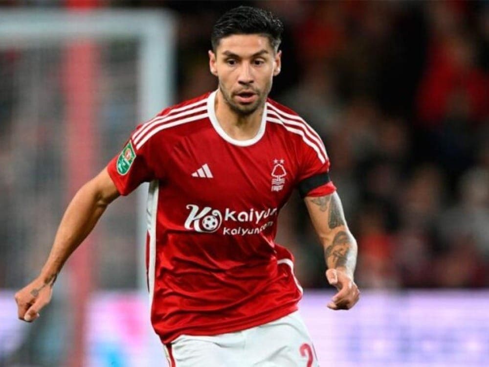 Montiel em ação pelo Nottingham Forest