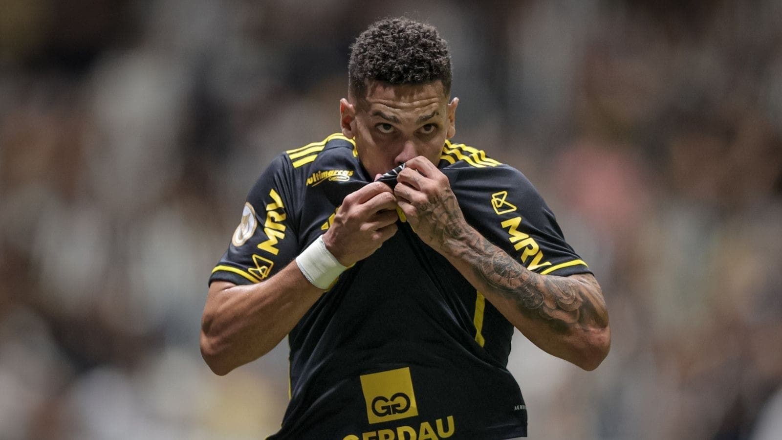 Paulinho, agora ex-jogador do Atlético-MG