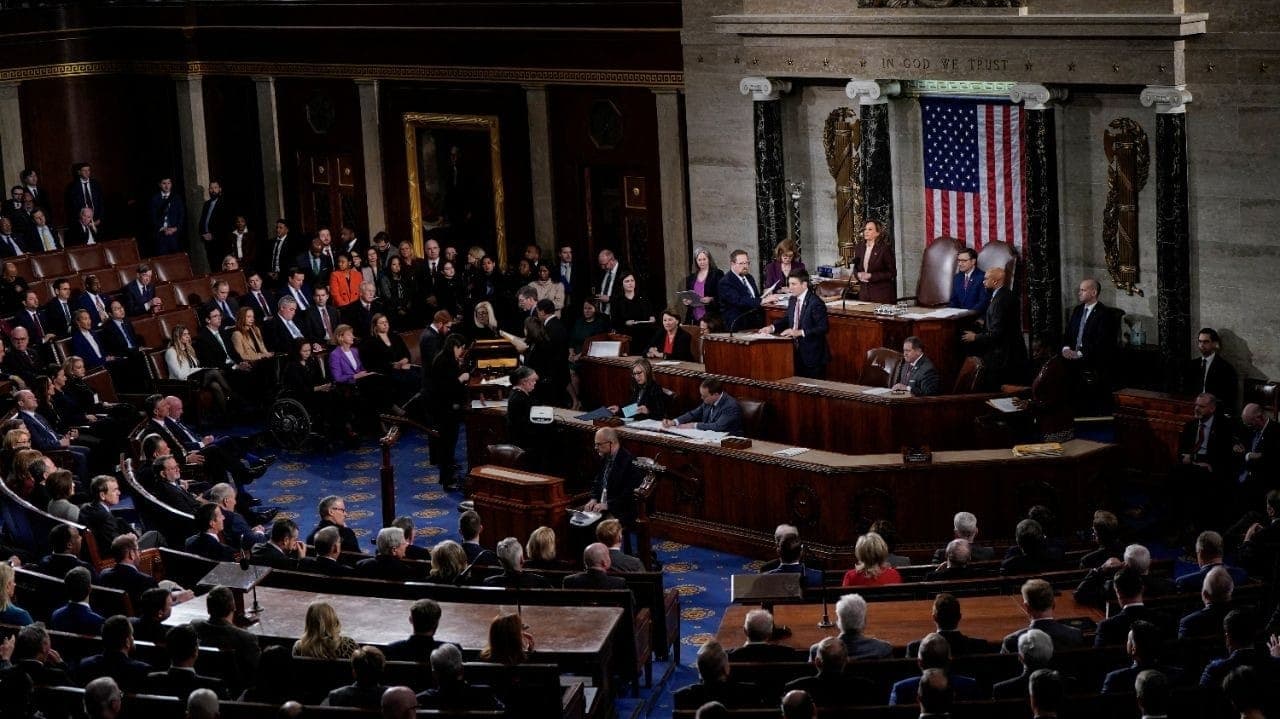 Congresso norte-americano se reuniu e certificou vitória de Trump nas eleições