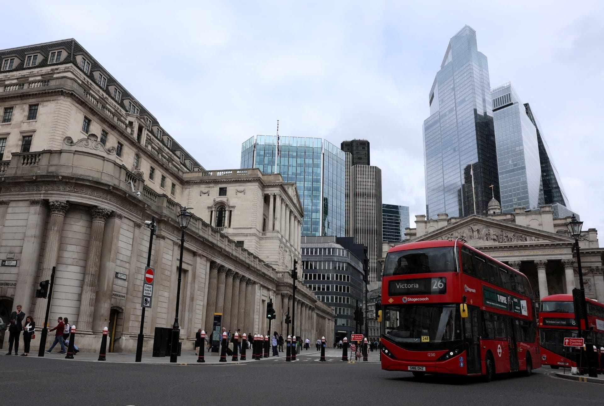 Vista do Banco da Inglaterra e do distrito financeiro, em Londres, Grã-Bretanha