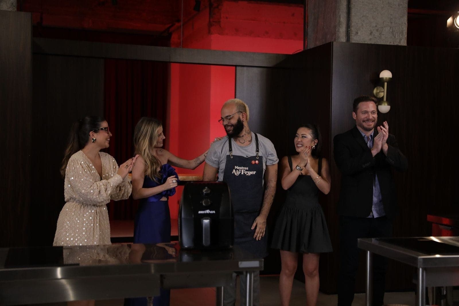 Well é o campeão da primeira temporada de Mestres da Air Fryer