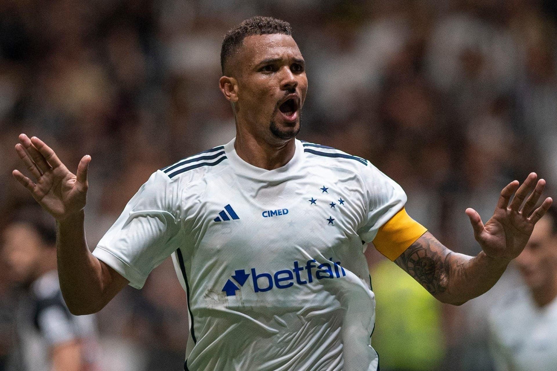Zé Ivaldo, do Cruzeiro, é anunciado como reforço do Santos