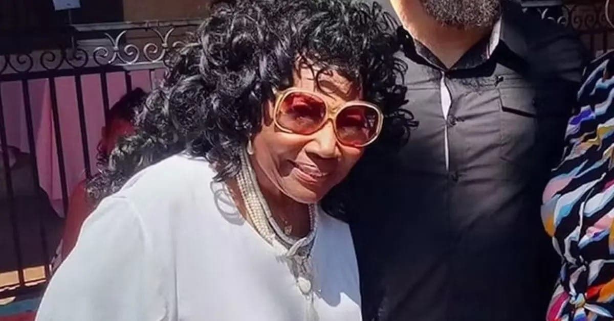Atriz Dalyce Curry morreu em incêndios na Califórnia